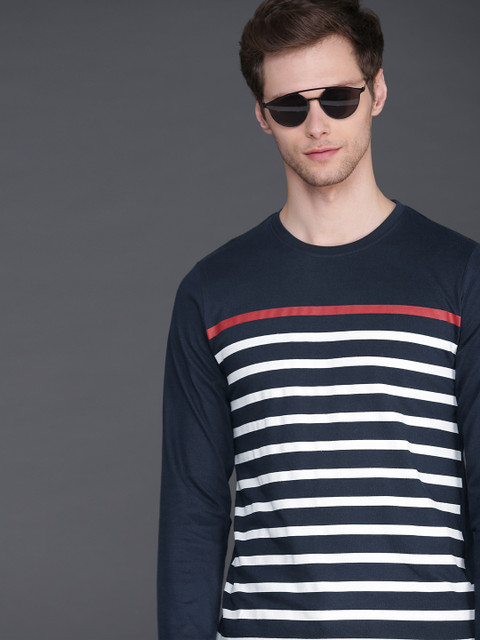 

WROGN Men Navy Blue & White Striped Round Neck T-shirt