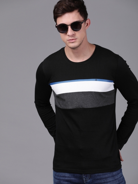 

WROGN Men Black & White Slim Fit Striped Round Neck T-shirt