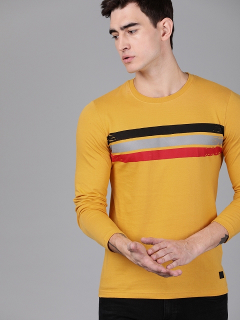 

WROGN Men Yellow,Red & Black Striped Slim Fit Round Neck T-shirt