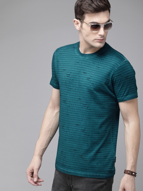 

Roadster Men Teal Blue Printed Round Neck T-shirt