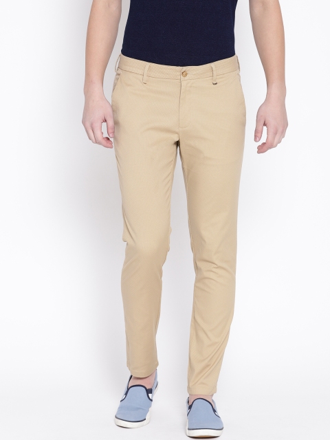 

Blackberrys Men Beige Sharp Regular Fit Printed Chinos