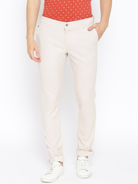 

Blackberrys Men Beige Sharp Regular Fit Self Design Chinos