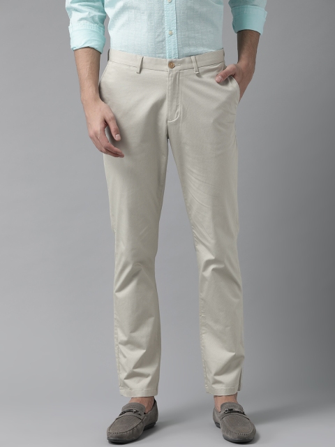 

Blackberrys Men Off-White Sharp Regular Fit Printed Trousers