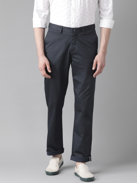 

Blackberrys Men Navy Blue Regular Fit Checked Regular Trousers