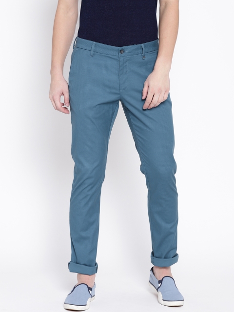 

Blackberrys Men Teal Blue Sharp Regular Fit Printed Chinos