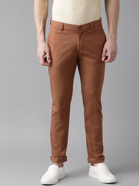 

Blackberrys Men Brown Sharp Regular Fit Self Design Regular Trousers