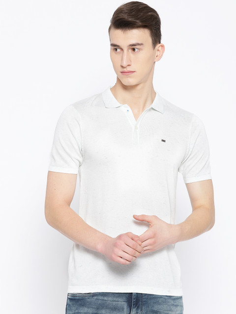 

Blackberrys Men Off-White Solid Polo Collar T-shirt