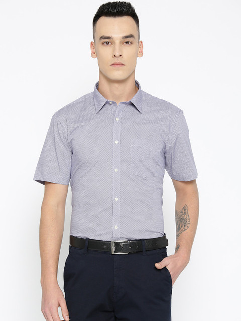 

Blackberrys Men Off-White & Navy Slim Fit Printed Smart Casual Shirt