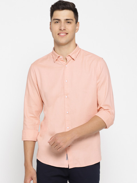 

Blackberrys Men Peach-Coloured Slim Fit Solid Casual Shirt