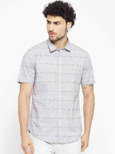

Blackberrys Men Grey Slim Fit Checked Casual Shirt