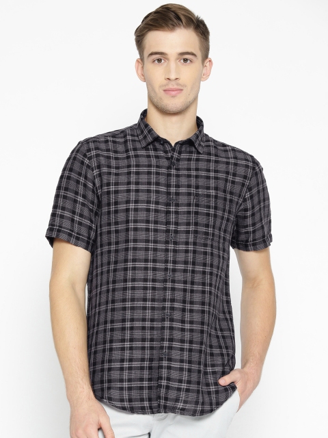 

Blackberrys Men Black & Grey Slim Fit Checked Casual Shirt