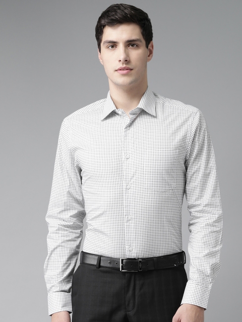 

Blackberrys Men White & Black Slim Fit Checked Formal Shirt