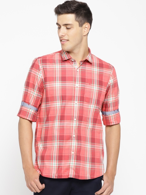 

Blackberrys Men Coral Pink & Off-White Slim Fit Checked Casual Shirt