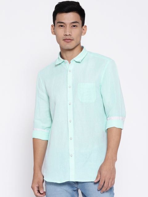 

Blackberrys Men Green Trim Skinny Fit Solid Casual Shirt