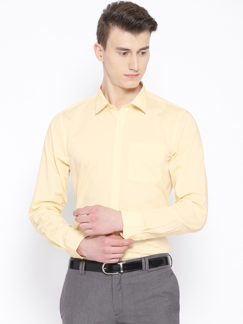 

Blackberrys Men Yellow Slim Fit Solid Formal Shirt