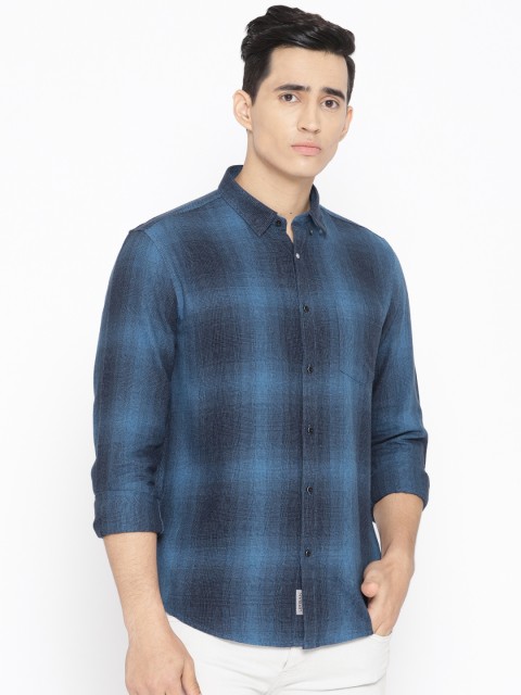 

Blackberrys Men Blue Slim Fit Checked Casual Shirt