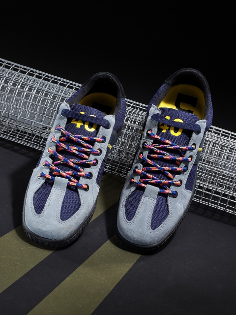 

DIESEL Men Blue & Grey Colorblocked Sneakers