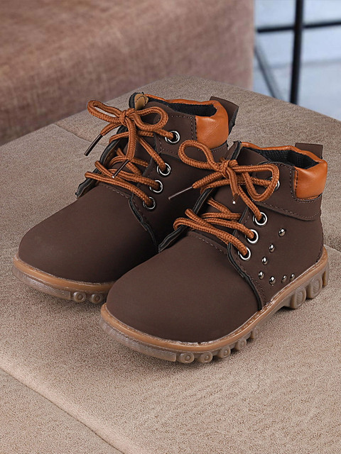

Walktrendy Boys Brown Solid Mid-Top Flat Boots