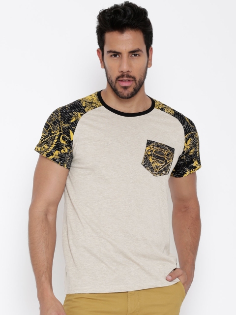 

Free Authority Men Beige Superman Printed T-shirt