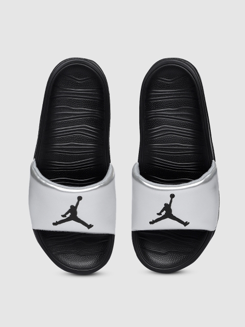 

Nike Men Silver-Toned Solid Sliders