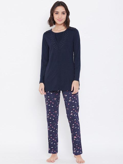 

Sweet Dreams Women Navy Blue & Pink Printed Night suit