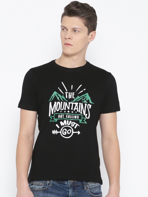 

PRINTOCTOPUS Men Black & White Printed Round Neck T-shirt
