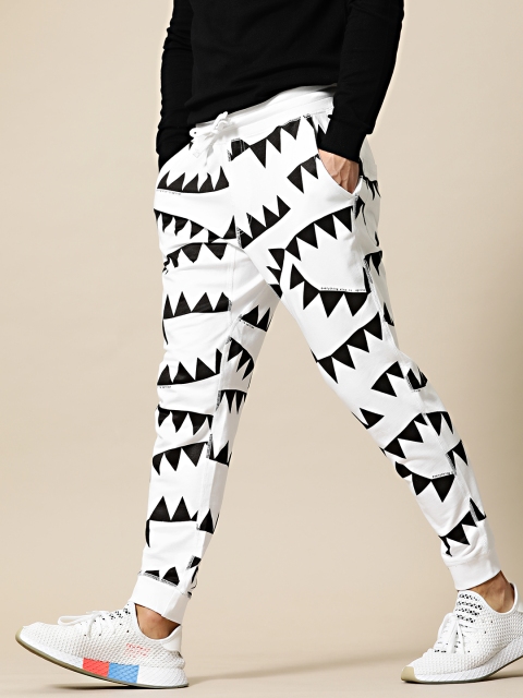 

Mr Bowerbird Men White & Black Tailored Fit Printed Joggers