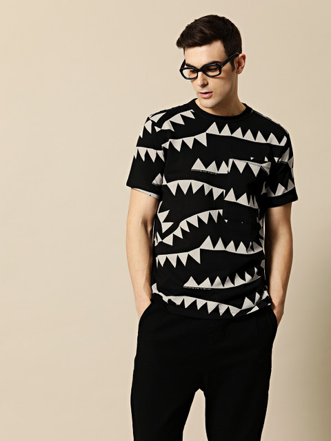 

Mr Bowerbird Men Black Printed Round Neck T-shirt