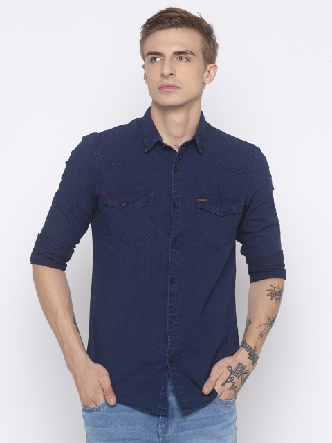 

Globus Men Blue Regular Fit Solid Casual Shirt