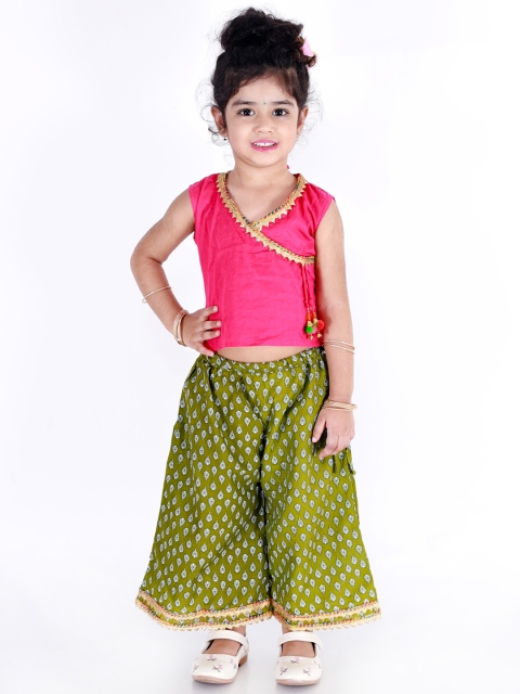 

KID1 Girls Pink & Green Self Design Kurta with Palazzos