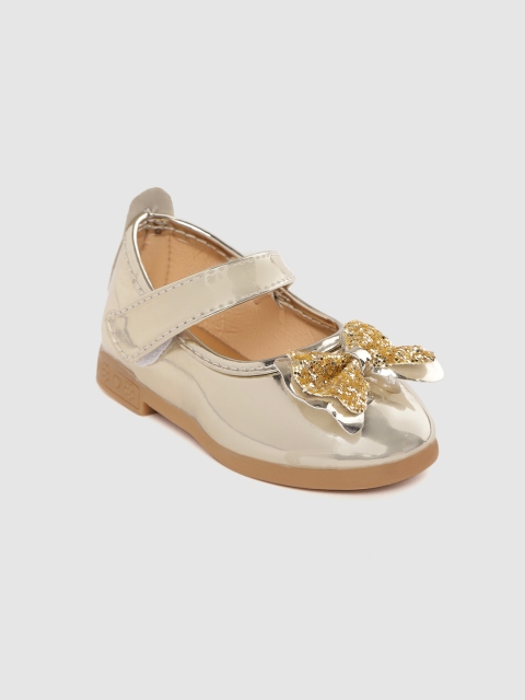 

Hoppipola Girls Gold-Toned Solid Mary Jane