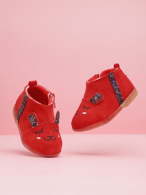 

Hoppipola Girls Red Solid Mid-Top Sneakers