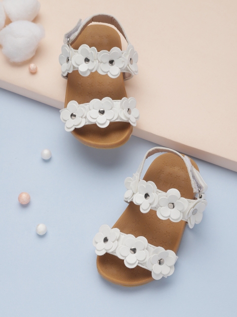 

Hoppipola Girls White Applique Detail Open Toe Flats