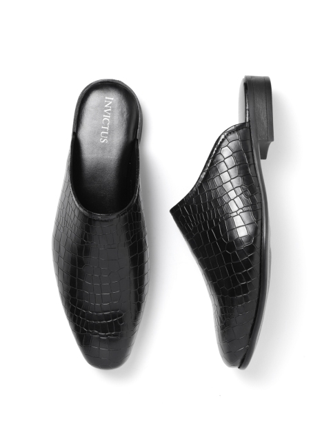 

INVICTUS Men Black Croc Textured Mules