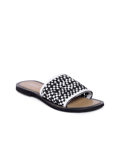 

TRENDS & TRADES Women Black Hand-Woven Leather Open Toe Flats