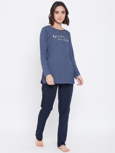 

Sweet Dreams Women Navy Blue & White Checked Night suit