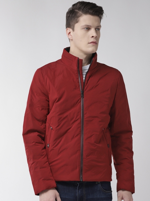 

Fort Collins Men Maroon Solid Padded Jacket