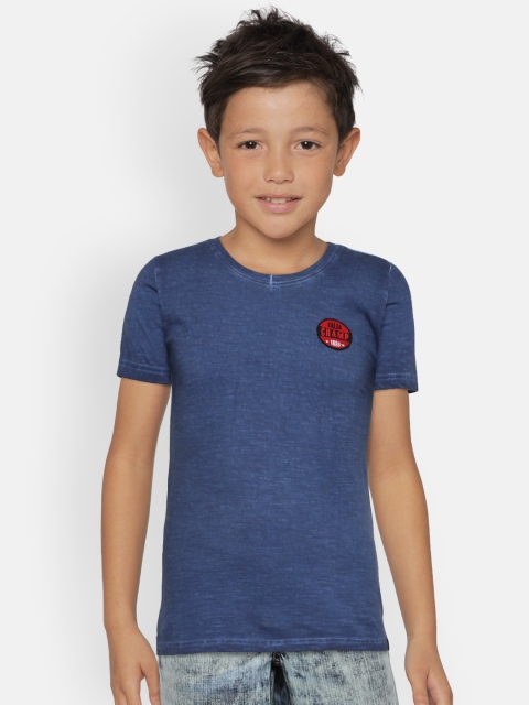 

Zalza Boys Blue Solid V-Neck T-shirt