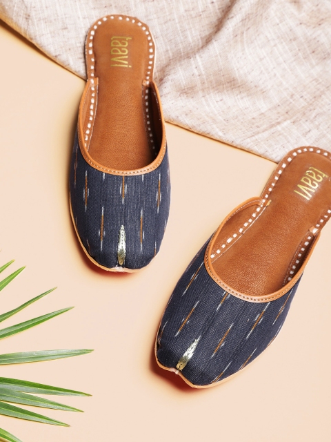 

Taavi Women Navy Blue & Orange Ikat Mojaris