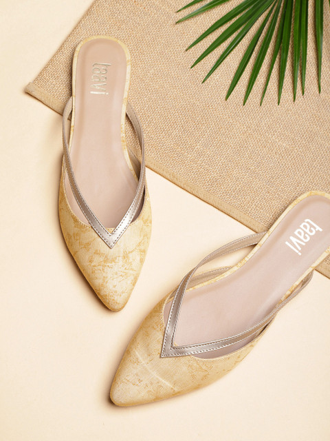 

Taavi Women Beige Jute Blend Printed Flats