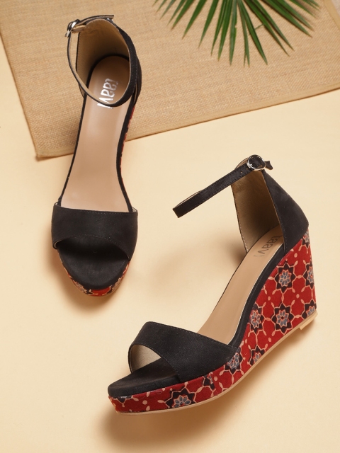 

Taavi Women Black Sustainable Wedges with Hand Block Print