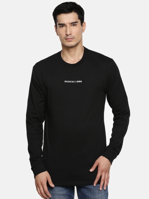 

DC Men Black Solid Round Neck T-shirt