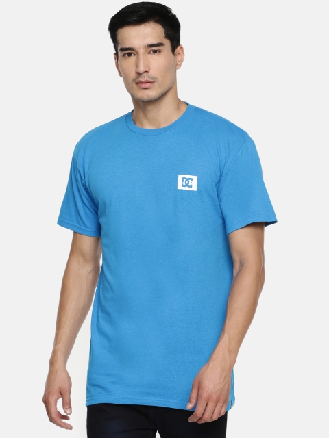

DC Men Blue Solid Round Neck T-shirt