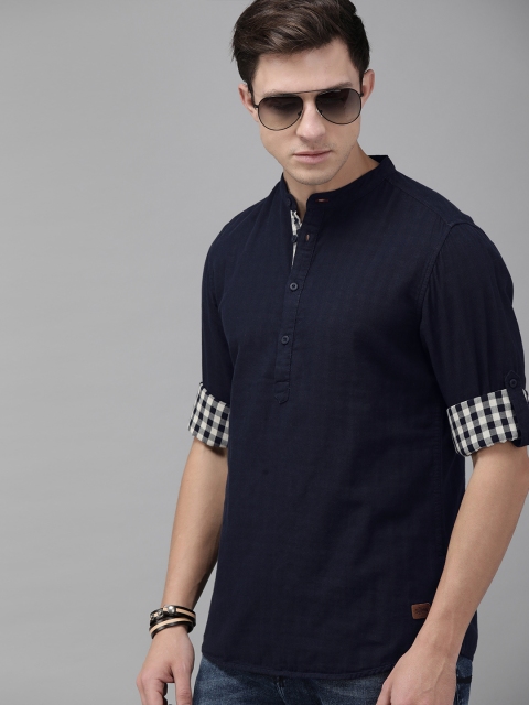

The Roadster Lifestyle Co Men Navy Blue Regular Fit Solid Casual Shirt