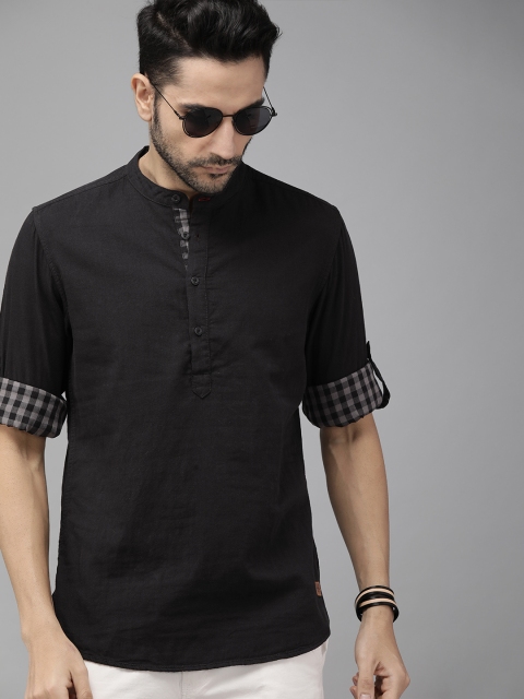 

The Roadster Lifestyle Co Men Black Regular Fit Solid Casual Shirt
