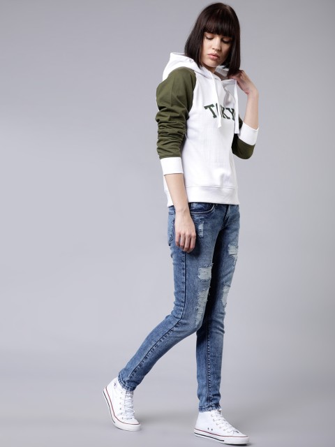 

Tokyo Talkies Women White & Olive Green Solid Hooded Sweatshirt