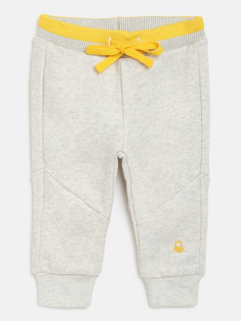 

United Colors of Benetton Boys Off-White Solid Joggers