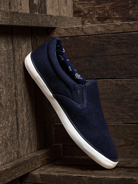 

Roadster Men Navy Blue Solid Slip-On Sneakers