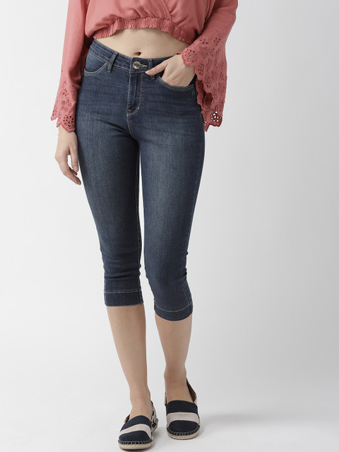

Xpose Women Blue Solid Skinny Fit Capris
