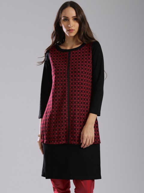 

W Maroon & Black Panelled A-Line Winter Kurta